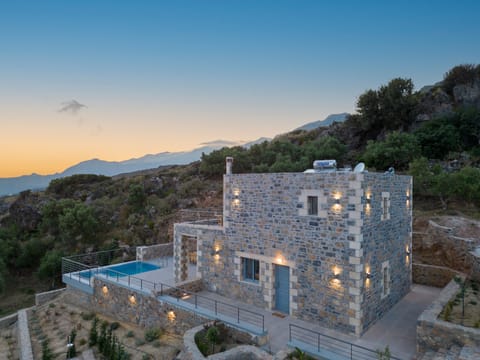 The entire villa with mountain view in the evening