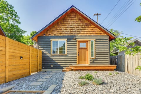 Coeur d'Alene Vacation Rental | Studio | 1BA | 550 Sq Ft | Steps Required