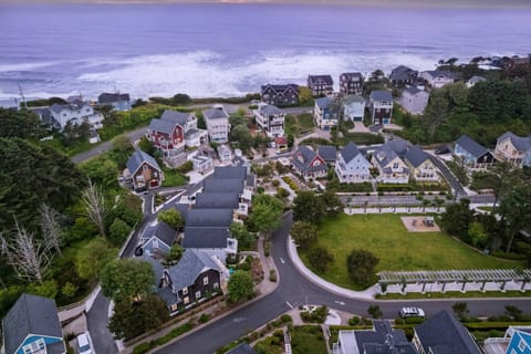 Welcome to Parkside. We hope we get to host you at this lovely Lincoln City rental. Please reach out with any questions.