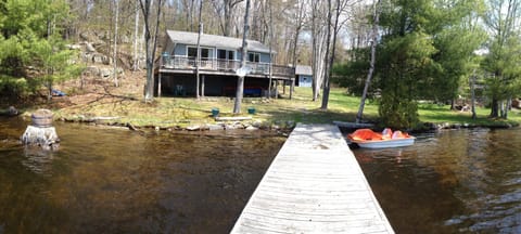 Classic Muskoka Family Cottage - Less Than 2 hrs From Toronto Cottage in Muskoka Lakes