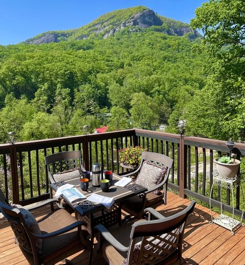 Welcome to Rising Wind Cabin