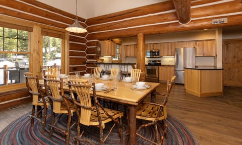 PR 14 Rosebud dining3