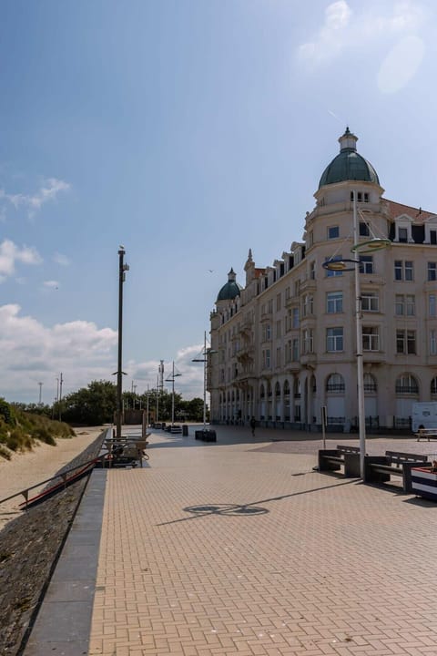 Seaside surroundings perfect for long walks. 🚶♀️
