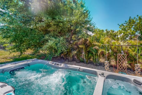 Outdoor spa tub