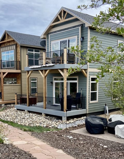 Cozy cabin with double decks overlooking the waterfall, steps to pool & hot tub!