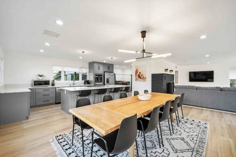 There is seating for 12 at the dining room table