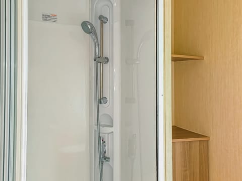 Shower room | The Meadows, Wemyss Bay