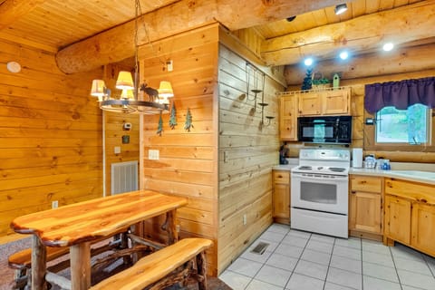 Indoors, Hardwood, Stained Wood, Microwave, Oven
