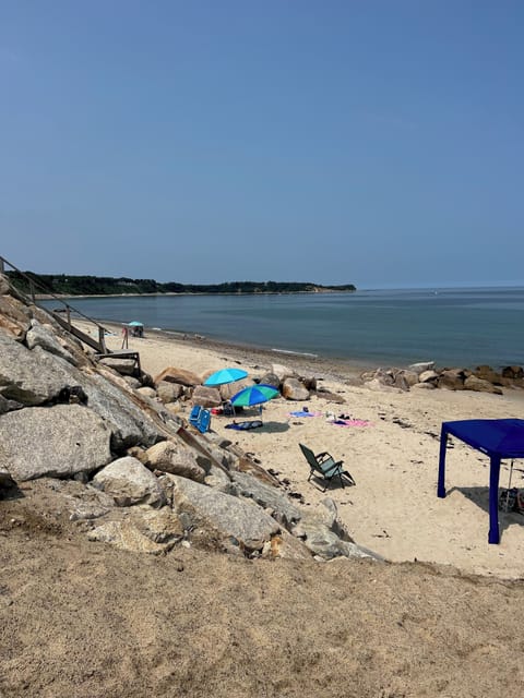 Sun loungers, beach towels