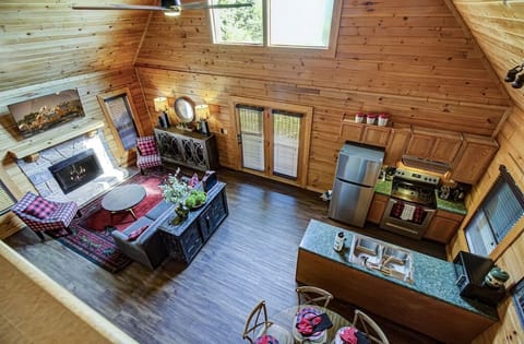Bear Mountain Hideaway's cozy living area