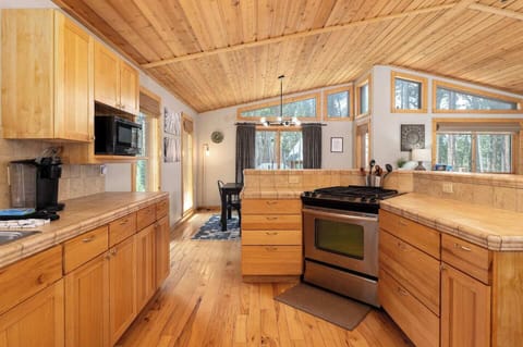 fully stocked kitchen