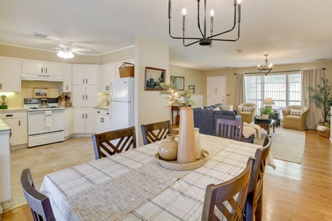 Dining Area | Dishware & Flatware