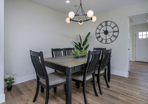 Dining with seating for 6 plus breakfast counter with seating for four