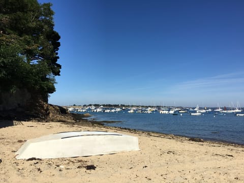 Beach nearby, sun loungers