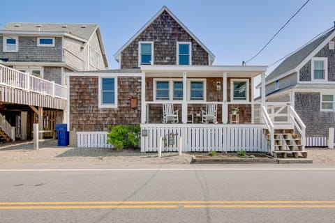 Home Exterior | Driveway Parking (4 Vehicles)