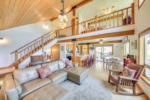 Living Area | Free WiFi | Fireplace | Board Games & Puzzles