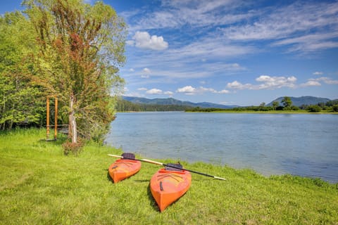 Newport Vacation Rental | 2BR | 2BA | 2,200 Sq Ft | Stairs to Access