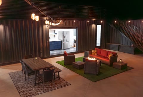 Outdoor Dining and Lounging area