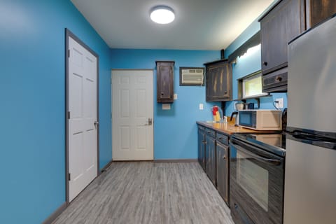 Kitchen | Dishware & Flatware | Cooking Basics | Toaster