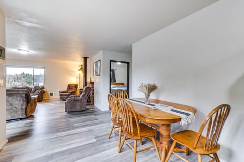 Dining Area | Dishware & Flatware