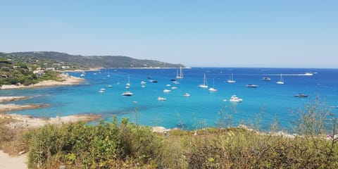 Maison Tout Confort, Grande Terrasse vue Mer, Proche de St-tropez House in Gassin