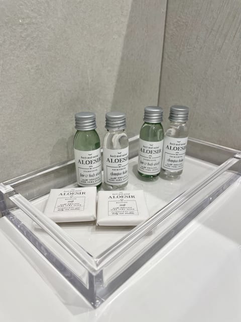 Bathroom amenities