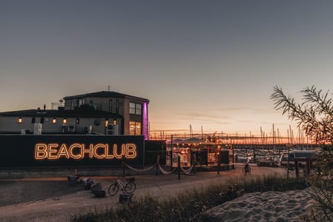 Surroundings [summer] (1-5 km)