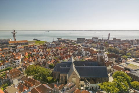 Surroundings [summer] (1-5 km)