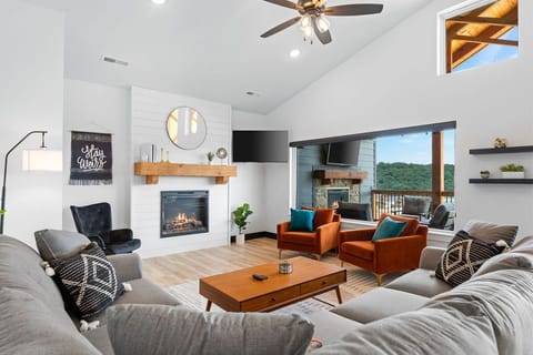 Living area | Smart TV, fireplace, video games, foosball