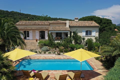 83TEIL, vacation home with swimming pool and sun terrace Sainte-Maxime
