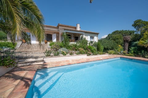 83TEIL, vacation home with pool, sea view, Sainte-Maxime