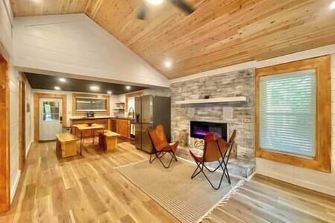 Ced8b338 b702 460a b779 117100ceb16f