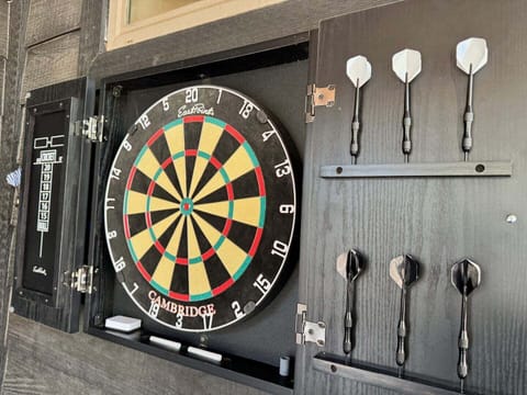 Who's good at darts?