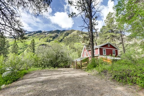 Driveway | Parking for 2 Vehicles