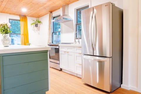 Find everything you need to cook. Don't see what you need? We'll swing by!