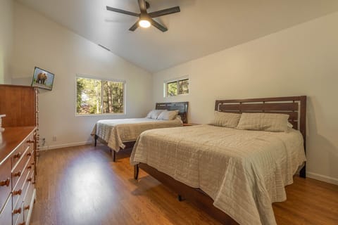 Upstairs large double queen guest bedroom