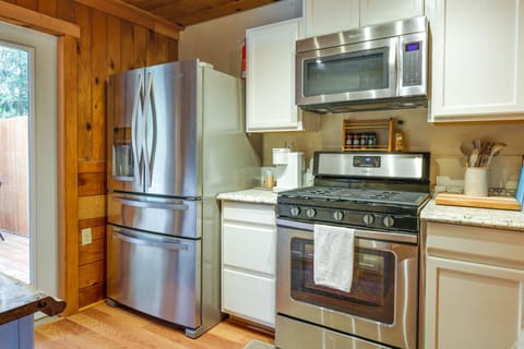 Kitchen | 1st Floor | Dishwasher | Coffee Maker | Cooking Basics