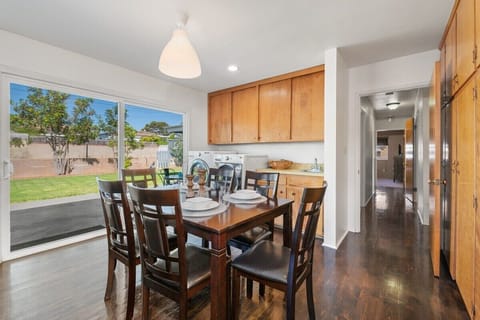 A great place for dinner in the living room