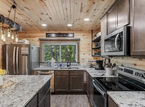 Fully Stocked Kitchen