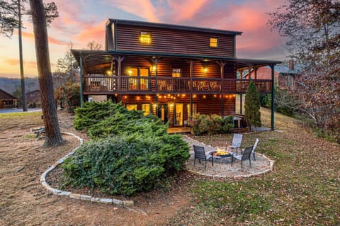 Step into an evening of magic in the backyard of Whispering Wood Cabin! With twinkling string lights and a cozy fire pit, it's the perfect spot for roasting s'mores, sharing stories, and creating unforgettable memories.