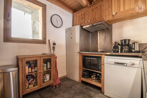 Fridge, oven, dishwasher, highchair