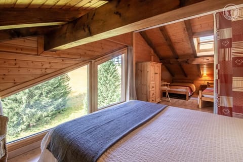 4 bedrooms, iron/ironing board, travel crib