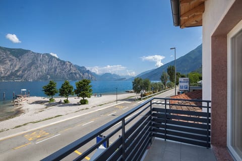 28619ac9-c4e2-4543-bfd5-e6e82d54c588