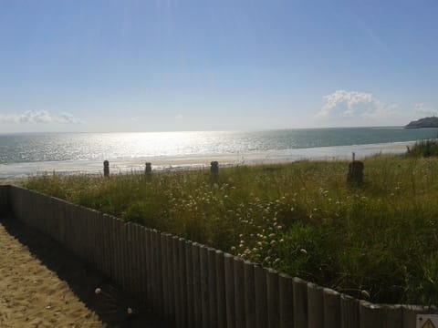 Beach nearby, sun loungers