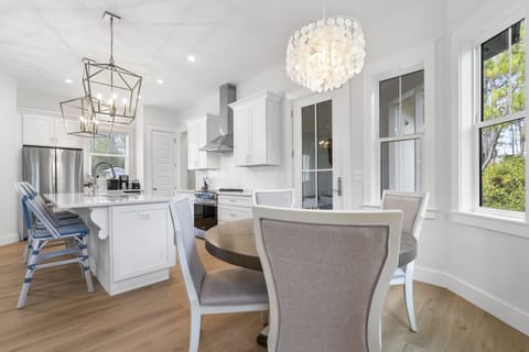 Kitchen Area with Bar