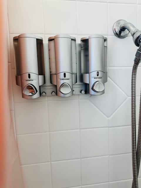 Hand-held showerhead