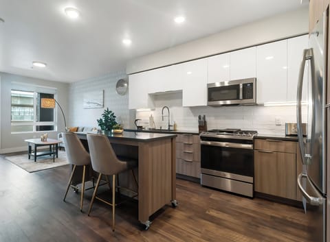 5cff74e0-0f1b-459b-a2c9-1e8d3802dbc0