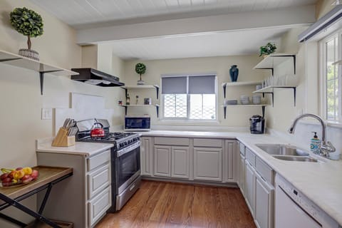 c2ec0fe2-c06f-4279-b715-f178a905b55e