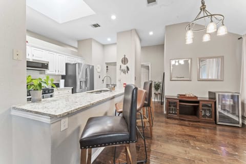 Kitchen with bar top