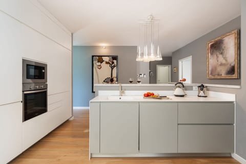 Autumn, Kitchen, Spring, Summer